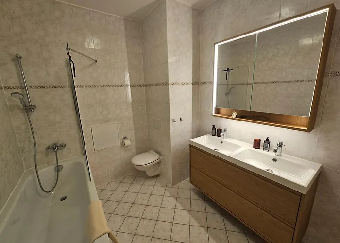 Panorama View Design Apts In Old Town - Free Parking * براتسيلافا