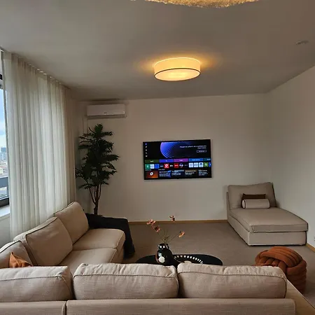 Panorama View Design Apts In Old Town - Free Parking Appartamento *