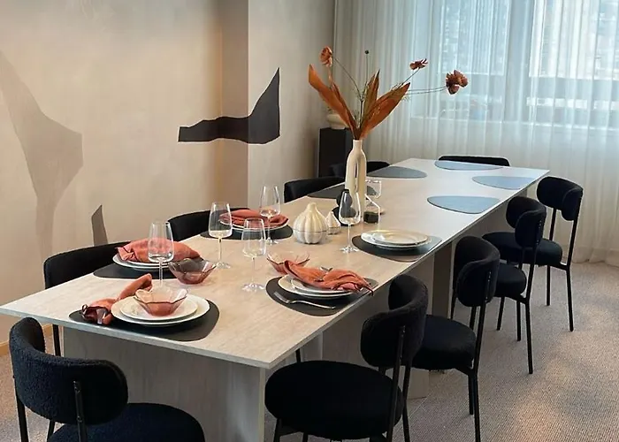 Panorama View Design Apts In Old Town - Free Parking *